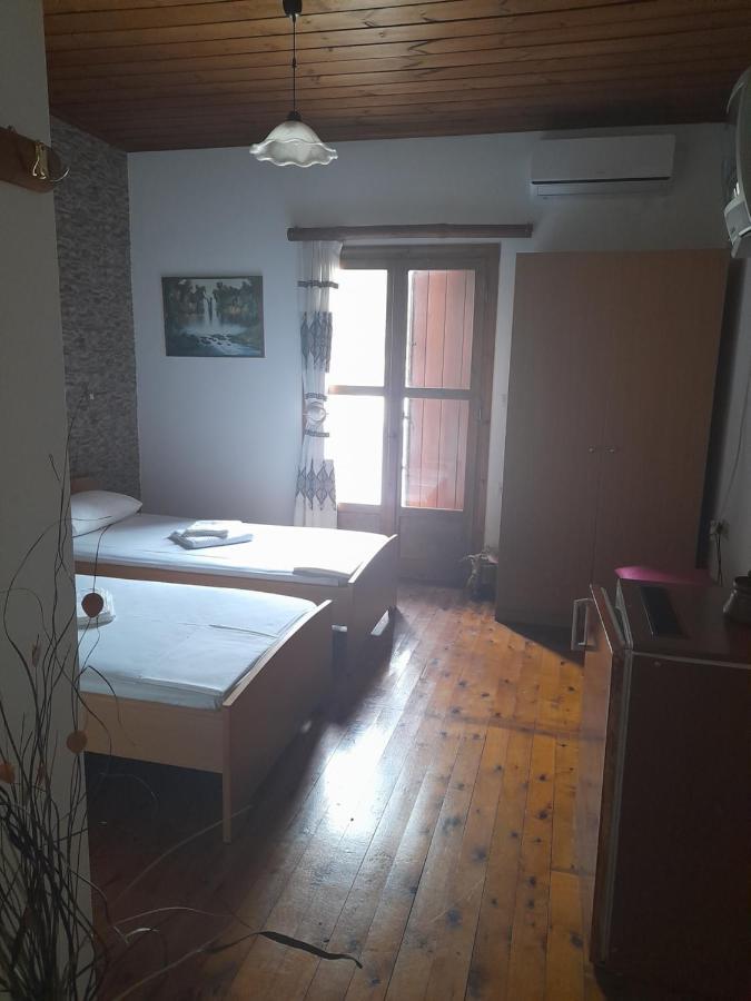 Therisso Rooms Thérison Exterior foto